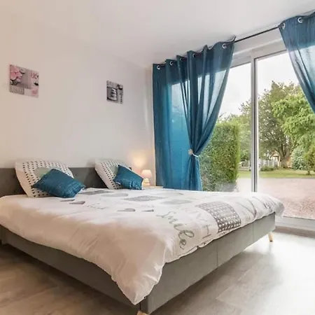 Pensjonat Le Pressoir De Gisay